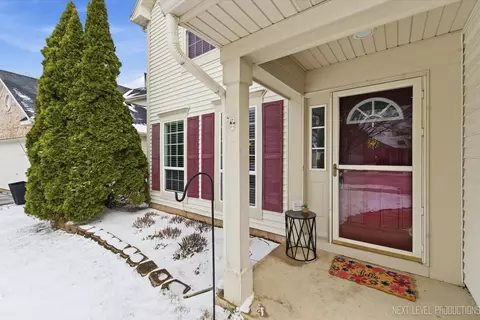 Exterior - 2487 Fox Dr, Aurora, IL 60506 photo 3 of 5