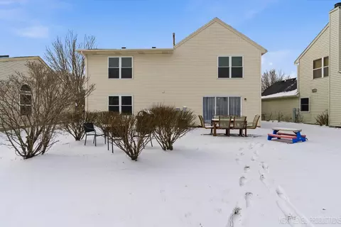 Exterior - 2487 Fox Dr, Aurora, IL 60506 photo 5 of 5