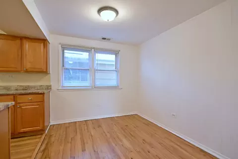 Dining - 308 S Artesian Ave, Chicago, IL 60612 photo 1 of 1