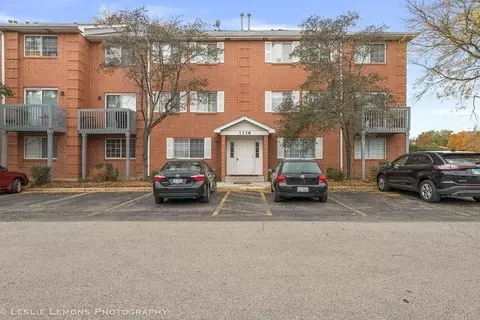 1338 S Lorraine Rd #A, Wheaton, IL 60189