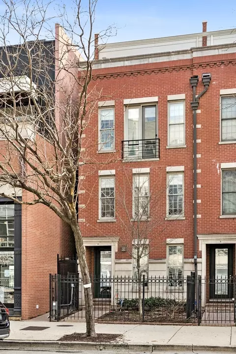 1229 W Madison St #A, Chicago, IL 60607