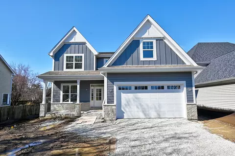 256 Coe Rd, Clarendon Hills, IL 60514