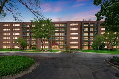1840 Huntington Blvd #203, Hoffman Estates, IL 60169