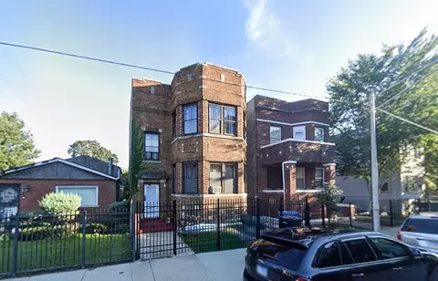 2821 E 77th Pl, Chicago, IL 60649