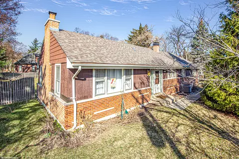 12222 S 72nd Ct, Palos Heights, IL 60463
