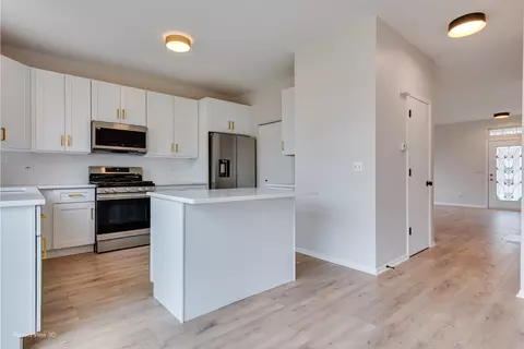Kitchen - 1808 Castle Ridge Dr, Plainfield, IL 60586 photo 1 of 3