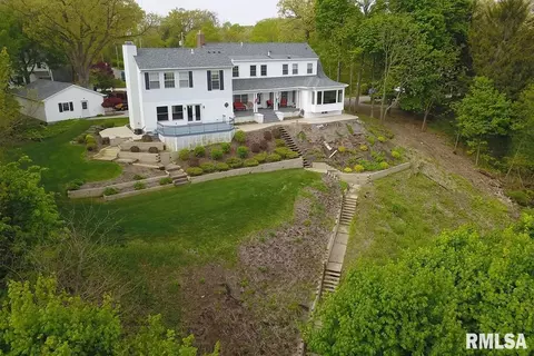 4510 5th Ave, Moline, IL 61265