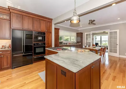 Kitchen - 4510 5th Ave, Moline, IL 61265 photo 1 of 5
