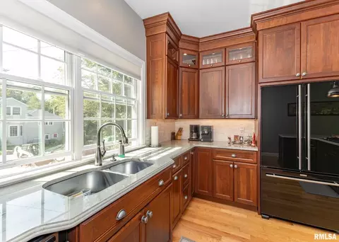 Kitchen - 4510 5th Ave, Moline, IL 61265 photo 2 of 5