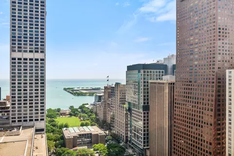 View/Area - 111 E Chestnut St #37K, Chicago, IL 60611 photo 1 of 2