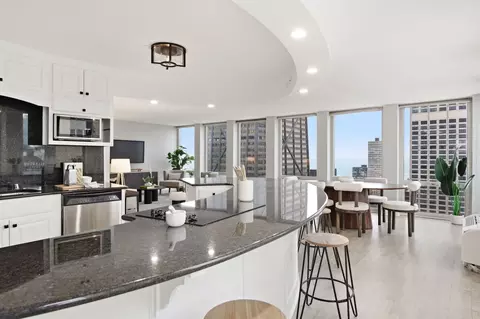 Kitchen - 111 E Chestnut St #37K, Chicago, IL 60611 photo 2 of 4