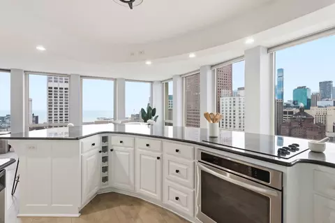 Kitchen - 111 E Chestnut St #37K, Chicago, IL 60611 photo 3 of 4