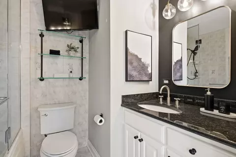 Bath - 111 E Chestnut St #37K, Chicago, IL 60611 photo 2 of 5