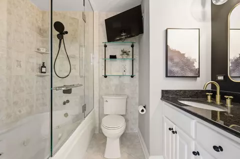 Bath - 111 E Chestnut St #37K, Chicago, IL 60611 photo 1 of 5