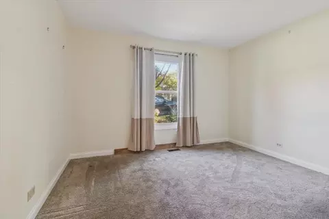 Bedroom - 417 River Bluff Cir, Naperville, IL 60540 photo 1 of 3
