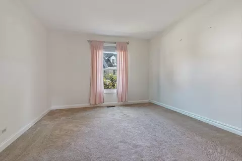 Bedroom - 417 River Bluff Cir, Naperville, IL 60540 photo 2 of 3