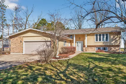 6059 Pioneer Ter, Dekalb, IL 60115