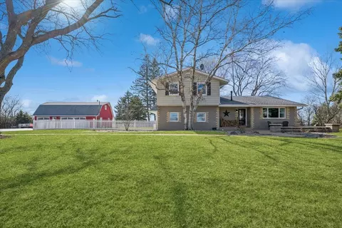 35 Eagle View Ln, Oswego, IL 60543