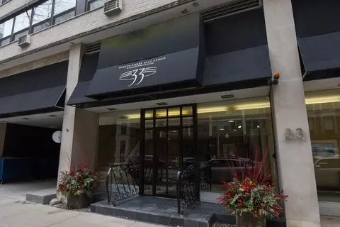 33 E Cedar St #15F, Chicago, IL 60611
