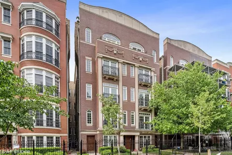 630 W Wrightwood Ave #4W, Chicago, IL 60614
