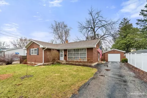 110 N Lew St, Plano, IL 60545