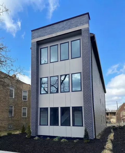 3316 W Adams St, Chicago, IL 60624