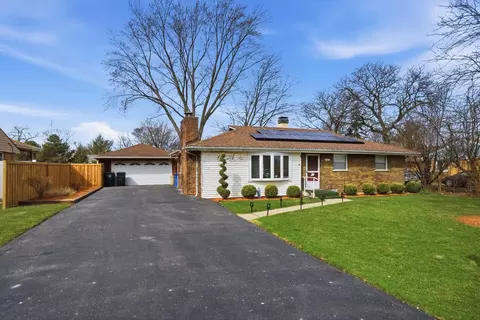 8132 S 83rd Ct, Justice, IL 60458