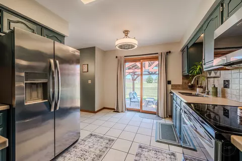Kitchen - 3080 Compton Rd, Aurora, IL 60504 photo 3 of 3