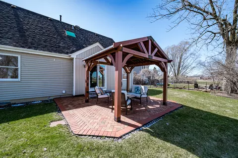 Exterior - 3080 Compton Rd, Aurora, IL 60504 photo 3 of 14