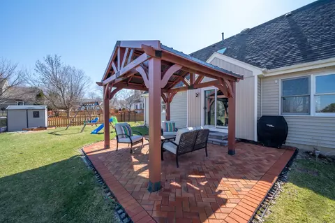 Exterior - 3080 Compton Rd, Aurora, IL 60504 photo 7 of 14