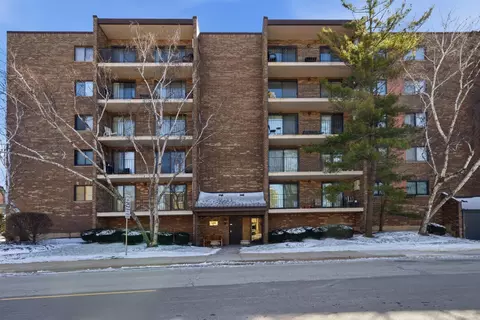 555 Graceland Ave #503, Des Plaines, IL 60016