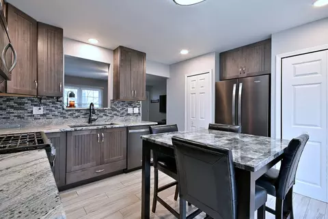 Kitchen - 910 Greenfield Dr, Aurora, IL 60506 photo 1 of 3