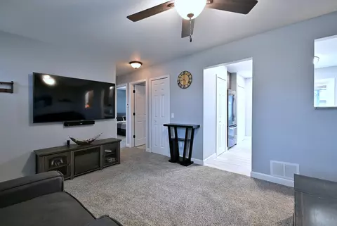 Other - 910 Greenfield Dr, Aurora, IL 60506 photo 3 of 10