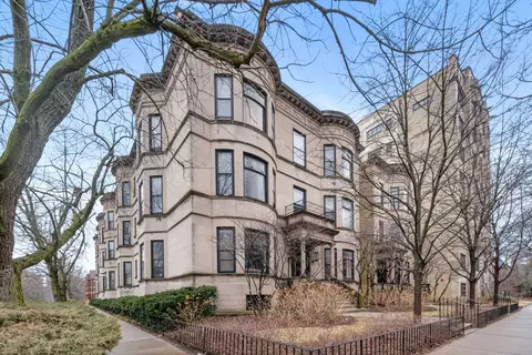 5701 S Kenwood Ave #2, Chicago, IL 60637
