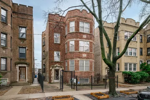 2315 W Arthur Ave #2, Chicago, IL 60645