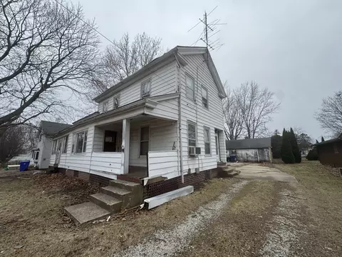 819 Monroe St, Kewanee, IL 61443 photo 3