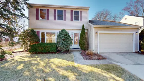 1135 Thompson Blvd, Buffalo Grove, IL 60089
