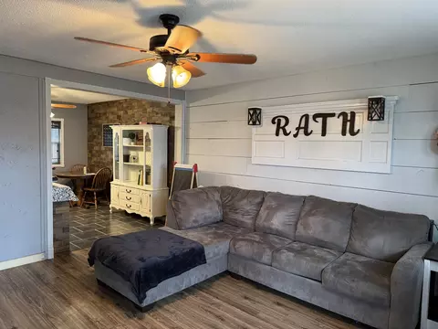 Living - 450 E 7th Street Ct E, Milan, IL 61264 photo 3 of 3