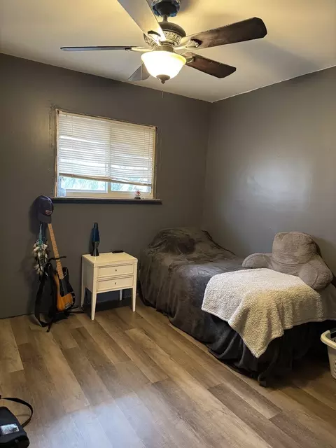 Bedroom - 450 E 7th Street Ct E, Milan, IL 61264 photo 1 of 3