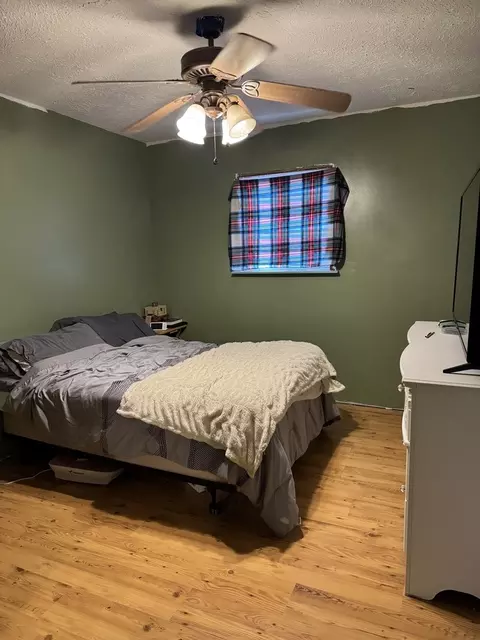Bedroom - 450 E 7th Street Ct E, Milan, IL 61264 photo 2 of 3