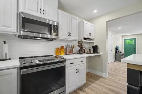 Kitchen - 1008 Devonshire Dr, Champaign, IL 61821 photo 7 of 7
