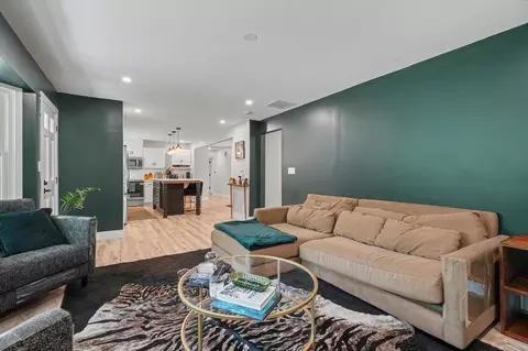 Living - 1008 Devonshire Dr, Champaign, IL 61821 photo 3 of 4