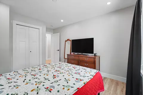 Bedroom - 1008 Devonshire Dr, Champaign, IL 61821 photo 5 of 6