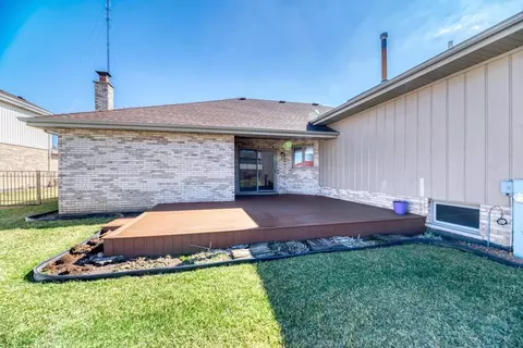 Exterior - 19458 Manchester Dr, Mokena, IL 60448 photo 3 of 5