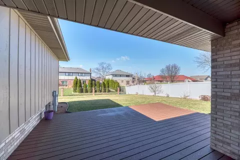 Exterior - 19458 Manchester Dr, Mokena, IL 60448 photo 2 of 5
