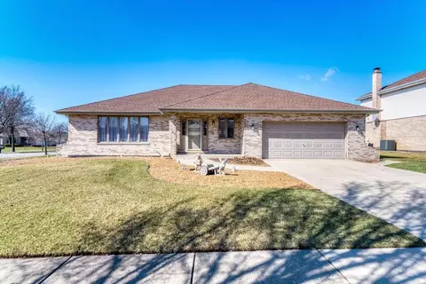 19458 Manchester Dr, Mokena, IL 60448