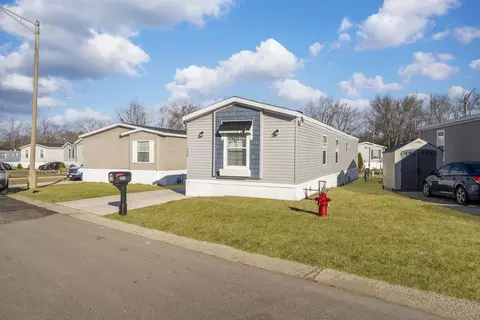 1036 Lunga Dr, Round Lake, IL 60073
