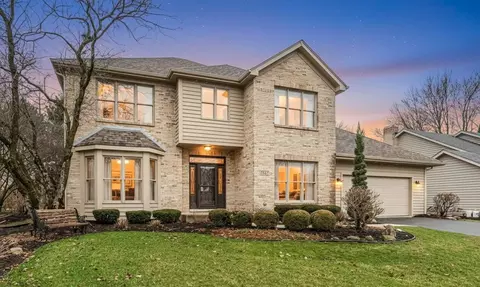 1364 Saxon Ln E, Naperville, IL 60564