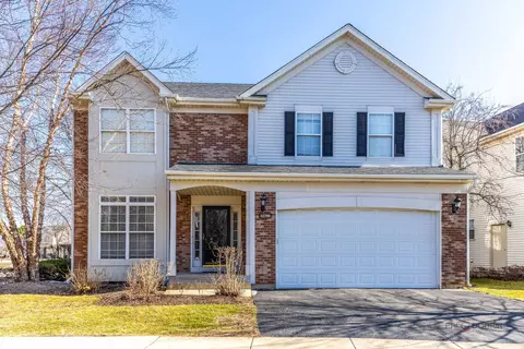 12790 W Sanctuary Ln, Lake Bluff, IL 60044