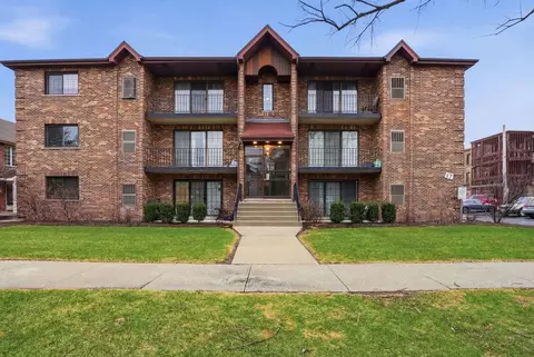 17 N Madison Ave #2, La Grange, IL 60525